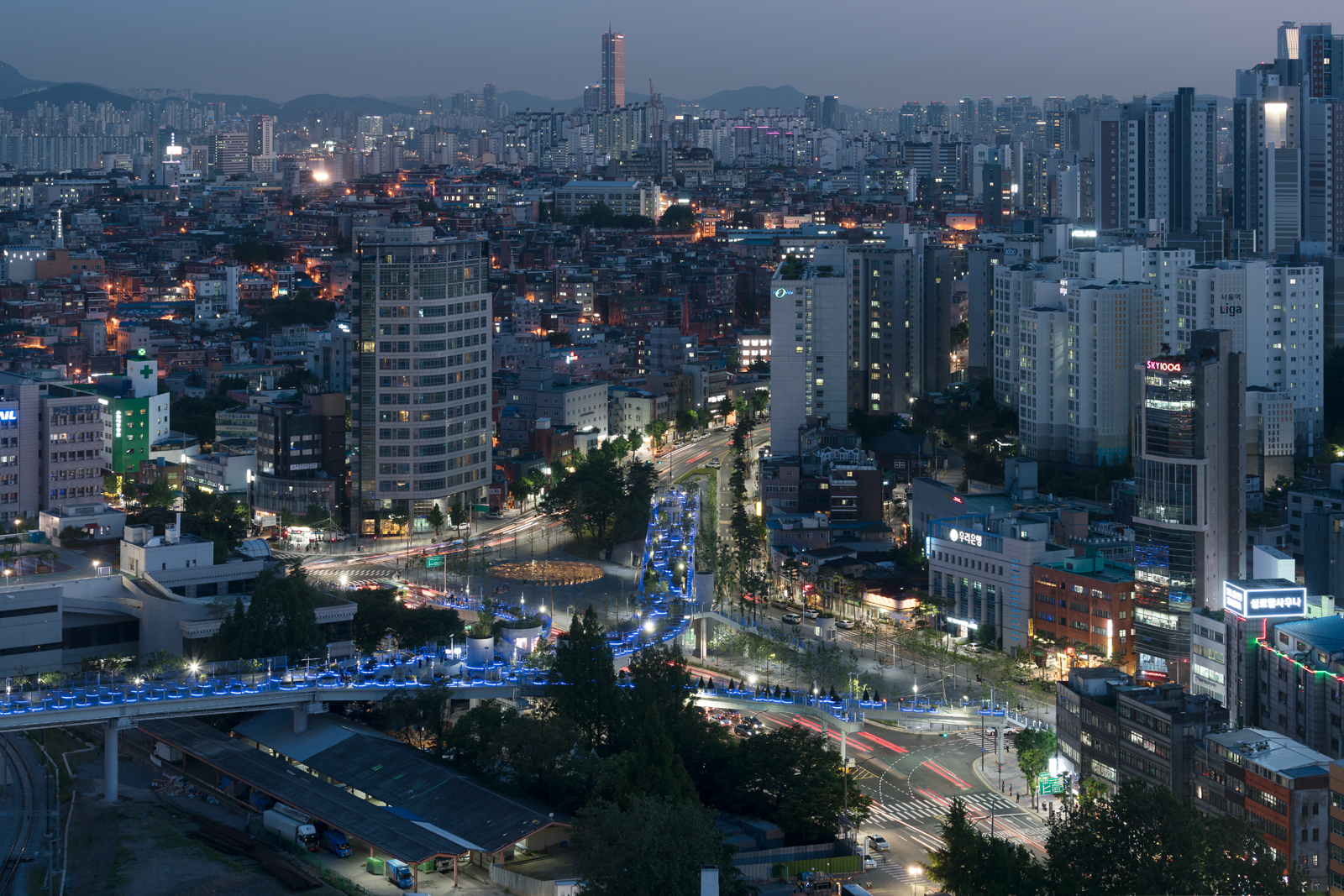 Designing the Sensory City: Architecture, Light Pollution, and Urban Noise