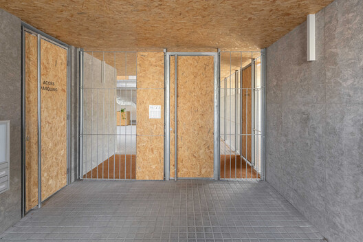 24 Viviendas Sociales en Igualada / 4RQ arquitectura + MBM Arquitectes 24 Viviendas Sociales en Igualada / 4RQ arquitectura + MBM Arquitectes - Fotografía interior, Concreto