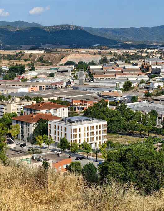 24 Viviendas Sociales en Igualada / 4RQ arquitectura + MBM Arquitectes 24 Viviendas Sociales en Igualada / 4RQ arquitectura + MBM Arquitectes - Fotografía exterior