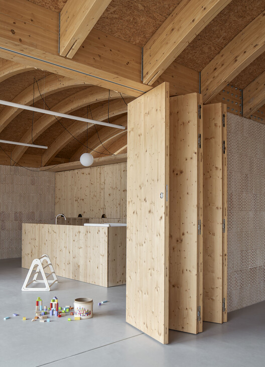 Nursery School in Muro / BOS Arquitectes - Image 14 of 32