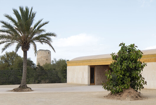 Nursery School in Muro / BOS Arquitectes - Exterior Photography