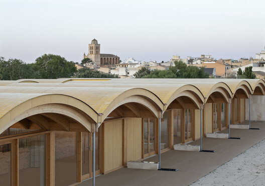 Nursery School in Muro / BOS Arquitectes - Exterior Photography, Arch, Column, Arcade