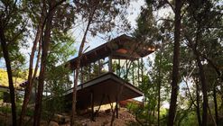 Falling Leaves House / Bercy Fadel + Partners