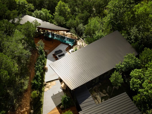 Falling Leaves House / Bercy Fadel + Partners - Exterior Photography, Wood, Garden, Deck, Courtyard