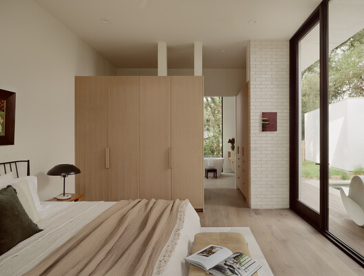 Lantern House / Bercy Fadel + Partners - Interior Photography, Bedroom, Wood, Bed, Lighting