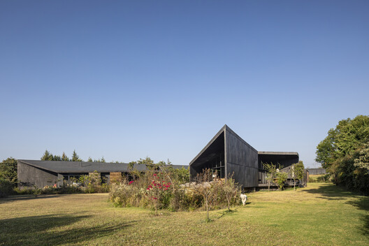 Casa Mavra  / TAC Taller Alberto Calleja - Image 9 of 14