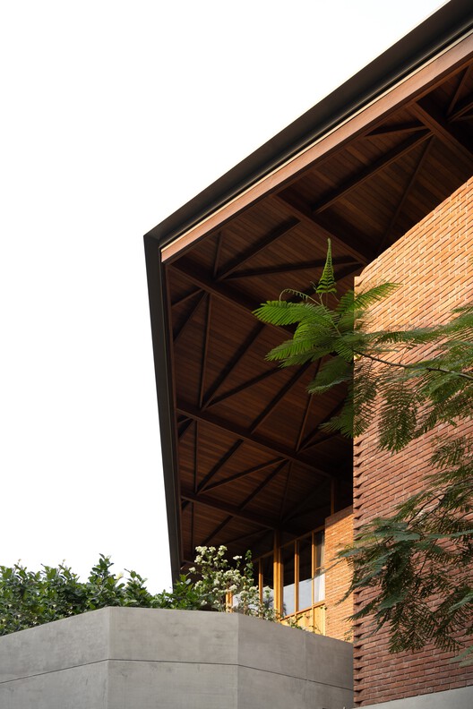 Ananda House / Thought Parallels - Image 20 of 30