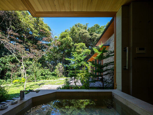 House at the Urban-Nature Threshold / Teitakusubako + Yusuke Igarashi Architects - Image 16 of 26