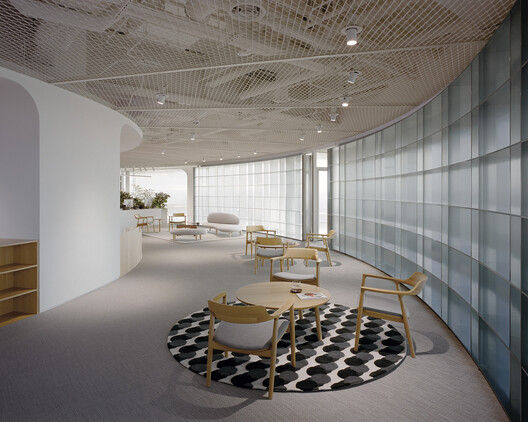 Good Finance Taichung Downtown Branch / Snøhetta - Interior Photography, Glass, Chair