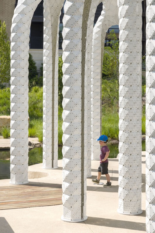 L’Ile Folie / MARC FORNES + THEVERYMANY - Exterior Photography, Arch, Column, Arcade