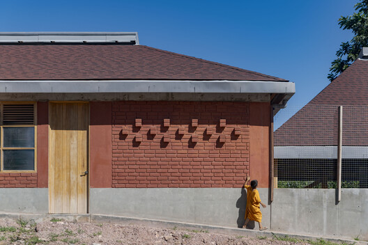 Sonomoro Preschool / Semillas Sonomoro Preschool / Semillas - Exterior Photography, Brick