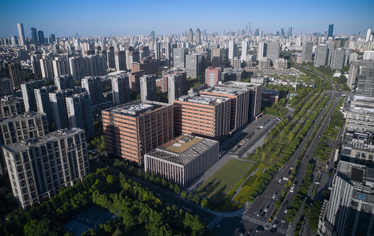 上海现代汽车服务产业集聚区尚鸿商务中心 / 致正建筑工作室 - 建筑图, 城市, 鸟瞰图