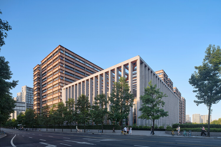 上海现代汽车服务产业集聚区尚鸿商务中心 / 致正建筑工作室 - 建筑图