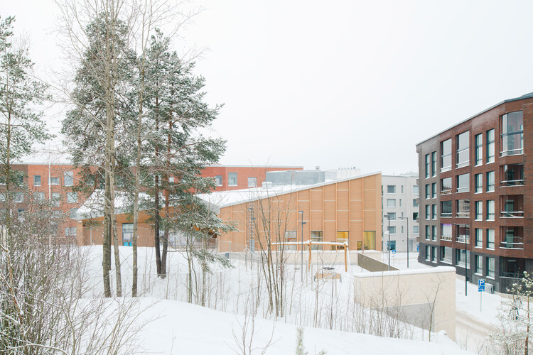 Postiljooni Daycare Center / Verstas Architects - Concrete
