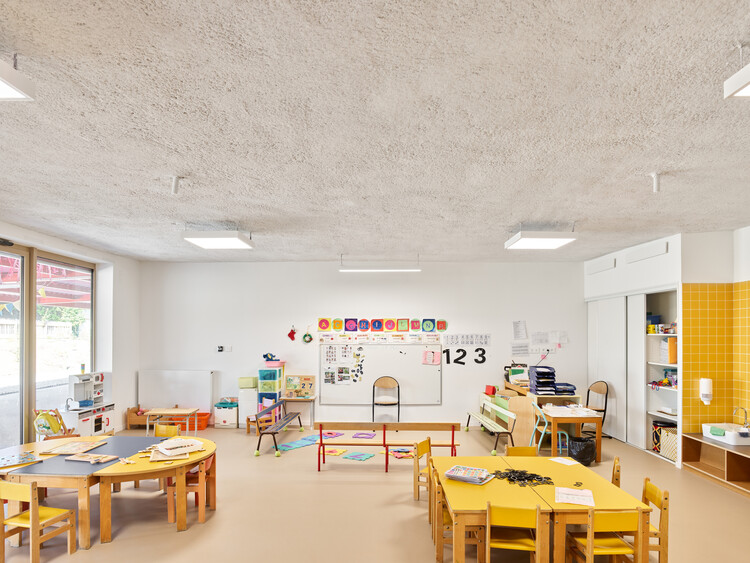 佩什博尼约学校综合体 / GGR architectes - 室内图, 餐厅, 桌子, 椅子