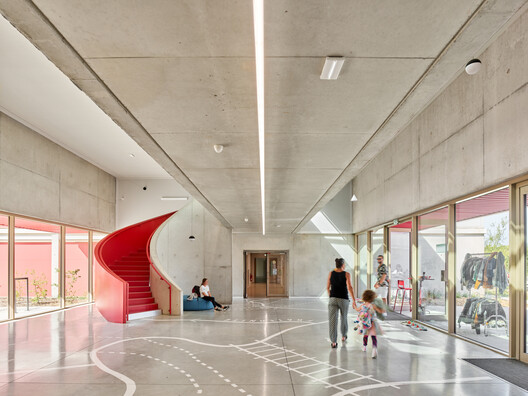 School Complex of the Olive Tree / GGR architectes - Interior Photography