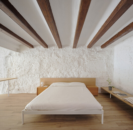 El Born Loft / Roman Izquierdo Bouldstridge - Interior Photography, Bedroom, Wood, Bed