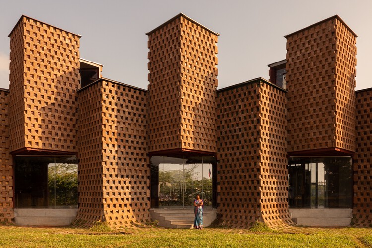 Petti Restaurant/Wallmakers - Imagen 7 de 26