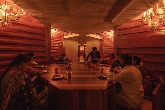 Petti Restaurant / Wallmakers - Interior Photography, Lighting, Chair