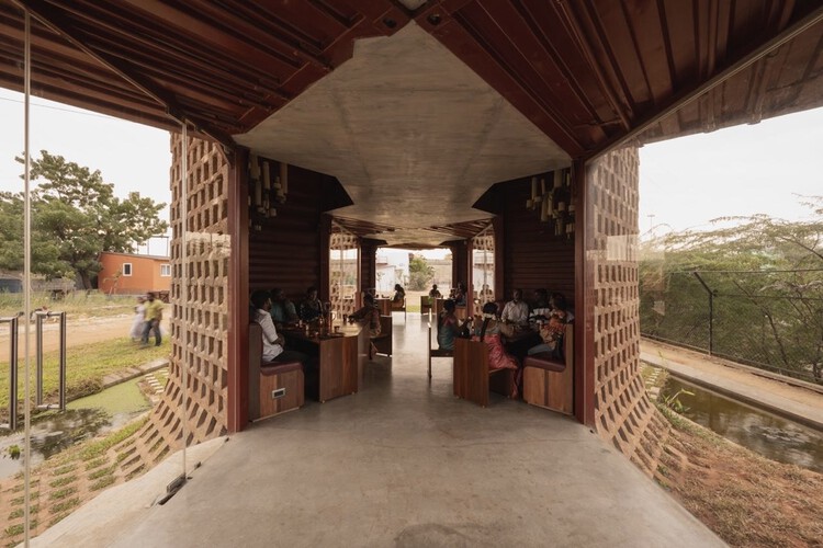 Petti Restoranı / Duvar Ustaları - 26 resimden 4.sü