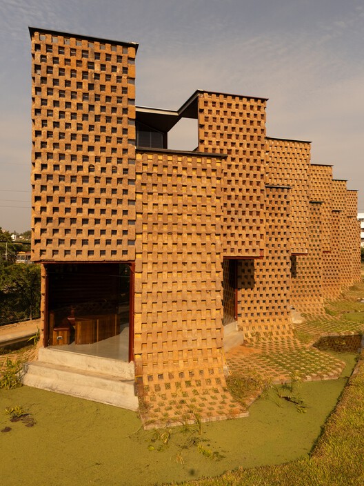 Petti Restaurant / Wallmakers - Image 2 of 26