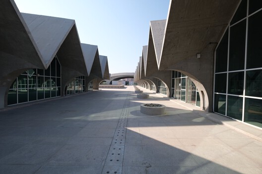 Sports and Cultural Complex IIT Hyderabad / IITH Campus Design Team of the University of Tokyo + NIHON SEKKEI + APL design workshop - Image 18 of 35