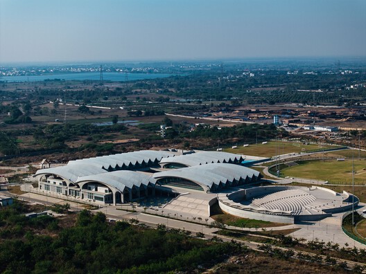Sports and Cultural Complex IIT Hyderabad / IITH Campus Design Team of the University of Tokyo + NIHON SEKKEI + APL design workshop - Image 5 of 35