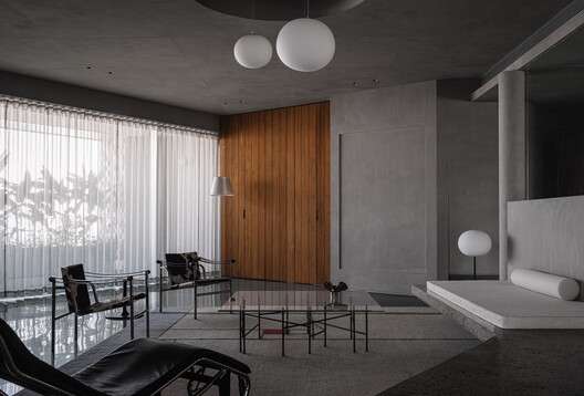 Kaleidoscopic House  / DOT