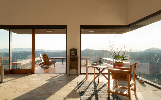Cunha House / Roberto Brotero Arquitetura Cunha House / Roberto Brotero Arquitetura - Interior Photography, Dining room, Wood, Chair, Glass