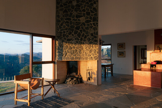 Cunha House / Roberto Brotero Arquitetura Cunha House / Roberto Brotero Arquitetura - Interior Photography, Chair, Beam