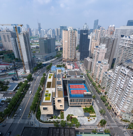 Shanghai Qiyuan Experimental Primary School / Atelier Archmixing - Exterior Photography, Facade, Cityscape