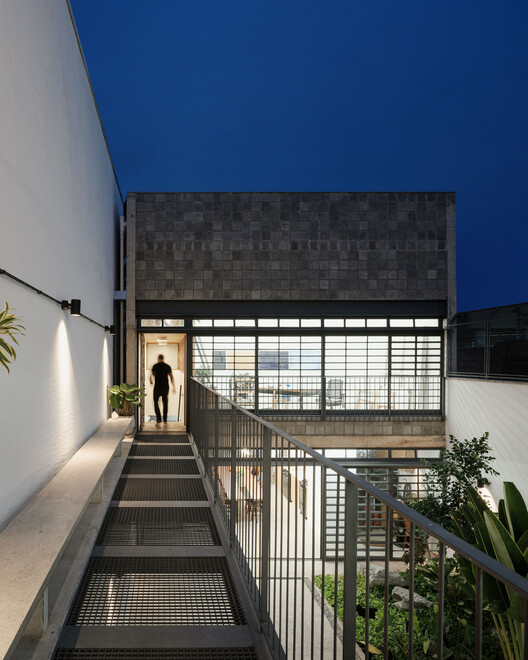 ASA Sandra and Albano Studio / 23 SUL - Exterior Photography, Concrete, Courtyard
