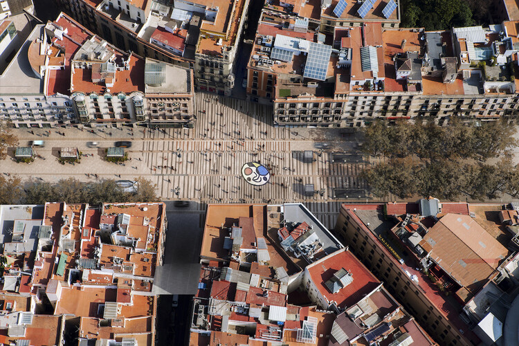 Guía de arquitectura de Barcelona: 23 obras para visitar en la ciudad de Antoni Gaudí - Imagen 27 de 34