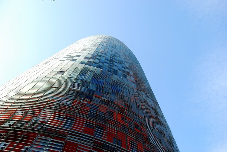 Guía de arquitectura de Barcelona: 23 obras para visitar en la ciudad de Antoni Gaudí - Imagen 31 de 34