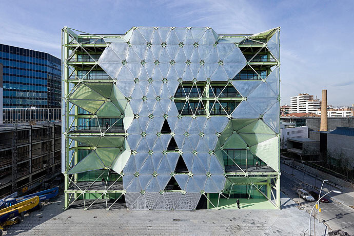 Guía de arquitectura de Barcelona: 23 obras para visitar en la ciudad de Antoni Gaudí - Imagen 8 de 34