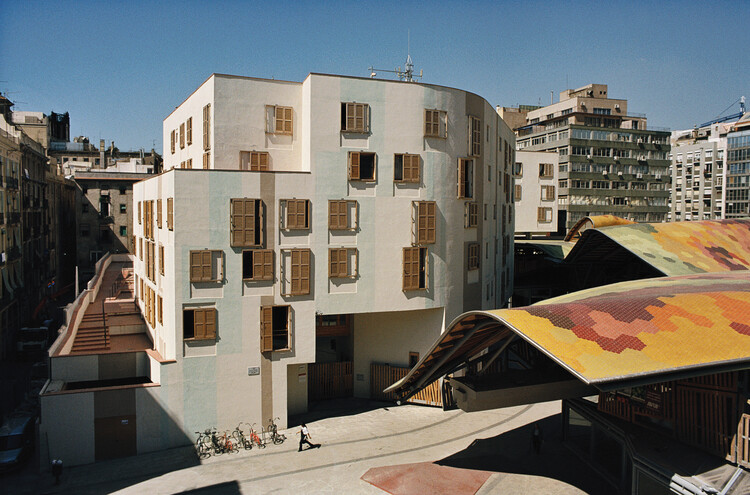 Guía de arquitectura de Barcelona: 23 obras para visitar en la ciudad de Antoni Gaudí - Imagen 6 de 34