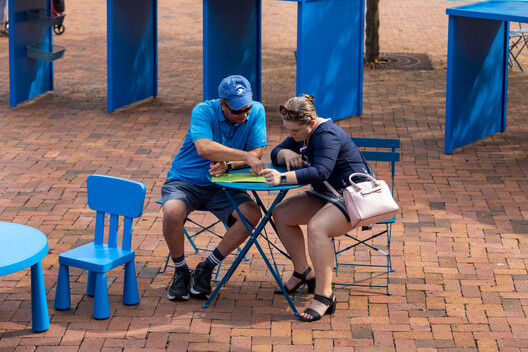 Exhibit Columbus 2023: Designed by the Public / Tatiana Bilbao ESTUDIO - Fotografía interior, Sillas