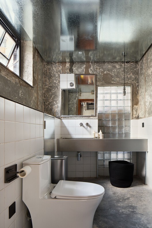 Spring Patio / amass - Interior Photography, Bathroom, Sink, Toilet, Countertop