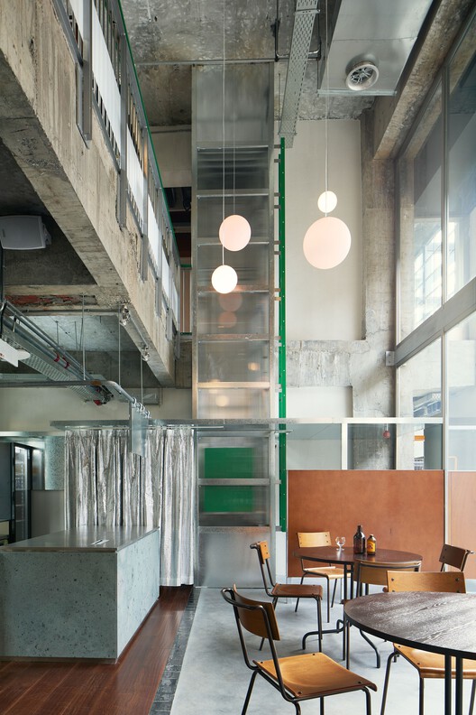 Spring Patio / amass - Interior Photography, Lighting, Glass, Chair, Beam