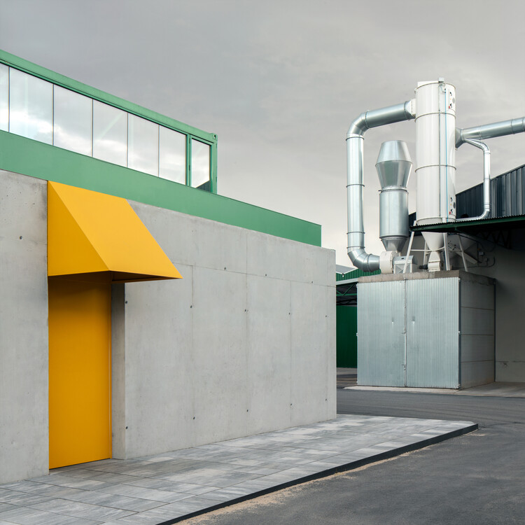 阿格罗塞米利亚斯公司办公楼 / Impepinable Studio - 室内图, 厨房