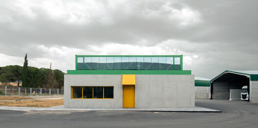 Agrosemillas Offices / Impepinable Studio - Exterior Photography, Concrete