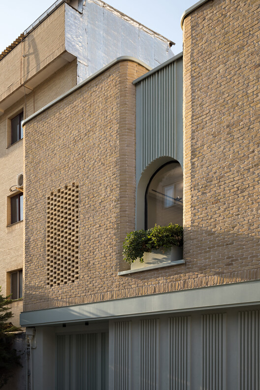 Nafas-e-No (New Breath) Clinic / Event office - Image 2 of 19