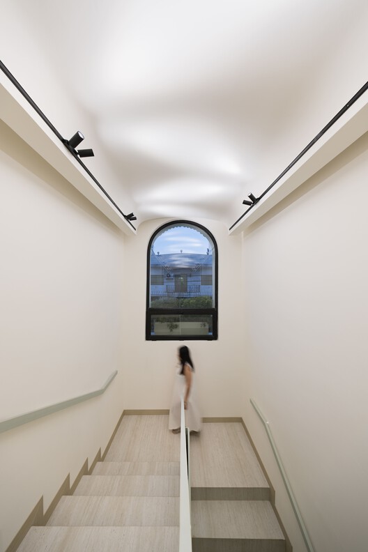 Nafas-e-No (New Breath) Clinic / Event office Nafas-e-No (New Breath) Clinic / Event office - Image 8 of 19