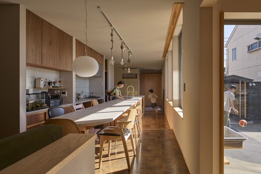 Path Envelope in Maebashi / HAGISO - Interior Photography, Dining room, Wood, Chair, Countertop