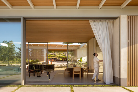 JL Residence / Kiko Castello Branco Arquitetura + Lucas Cunha - Interior Photography, Dining room