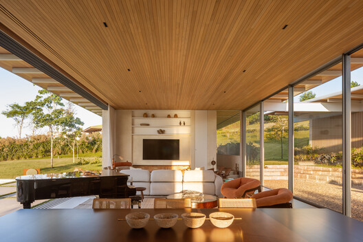 JL Residence / Kiko Castello Branco Arquitetura + Lucas Cunha - Image 22 of 31