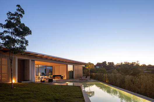 JL Residence / Kiko Castello Branco Arquitetura + Lucas Cunha - Exterior Photography