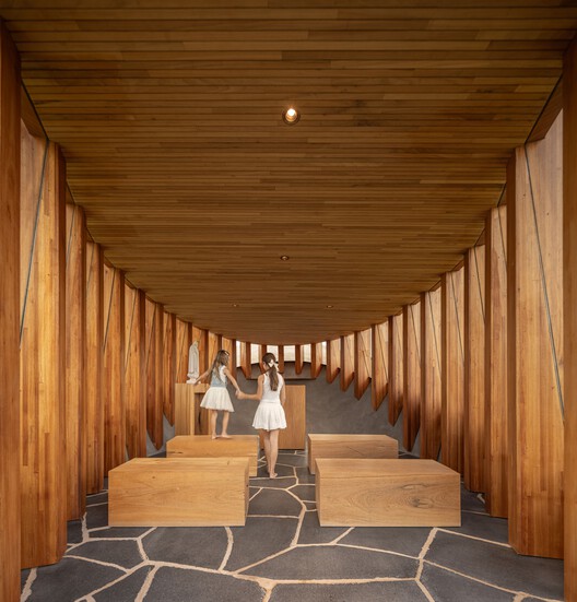 Nest Chapel / Felipe Caboclo Arquitetura - Interior Photography, Wood