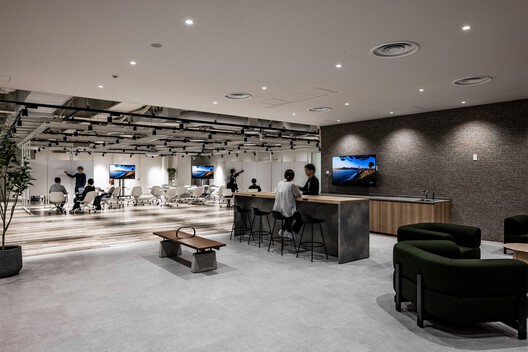 SUBARU Innovation Hub / Nikken Sekkei SUBARU Innovation Hub / Nikken Sekkei - Image 18 of 32