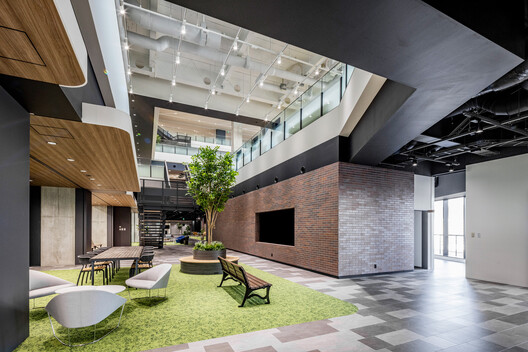 SUBARU Innovation Hub / Nikken Sekkei SUBARU Innovation Hub / Nikken Sekkei - Image 14 of 32